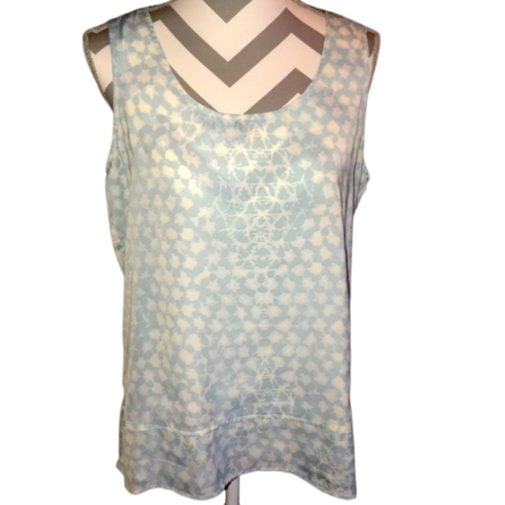 ✅🧜‍♀️Beautiful Baby Blue Sleeveless Blouse